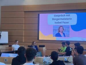 Schule trifft Rathaus: in Person Schulbürgermeisterin Fezer